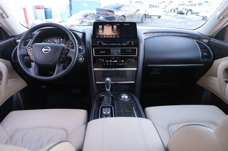 Nissan Armada Vehicle Image 26