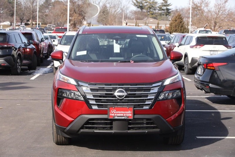 Nissan Rogue Vehicle Image 05