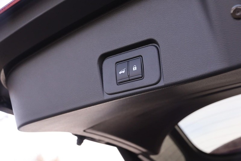 Nissan Rogue Vehicle Image 09
