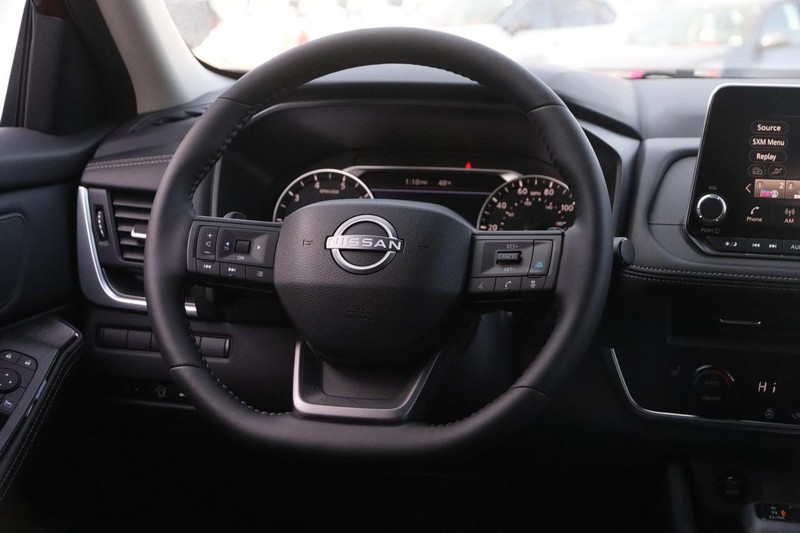 Nissan Rogue Vehicle Image 23