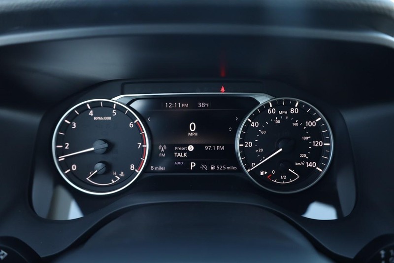 Nissan Rogue Vehicle Image 12