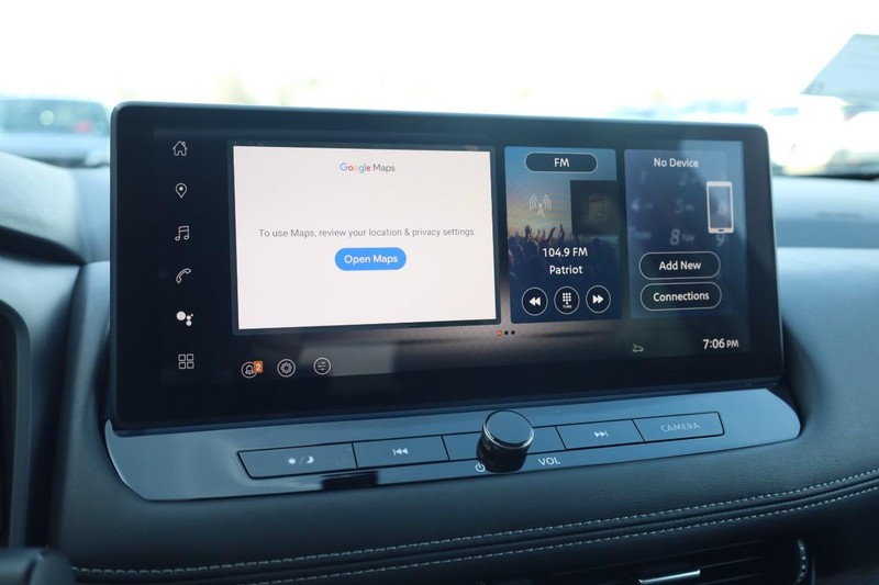Nissan Rogue Vehicle Image 13