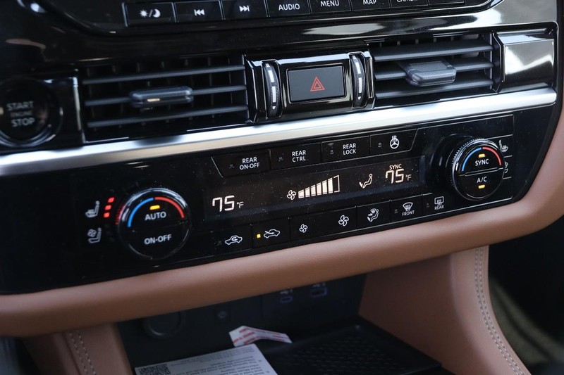 Nissan Pathfinder Vehicle Image 23