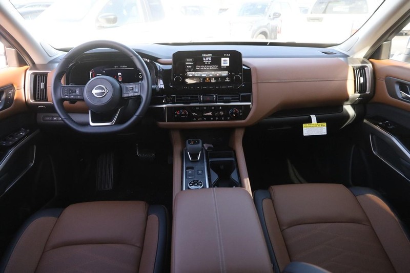 Nissan Pathfinder Vehicle Image 26