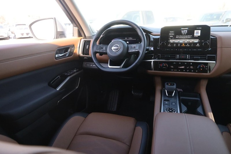 Nissan Pathfinder Vehicle Image 27