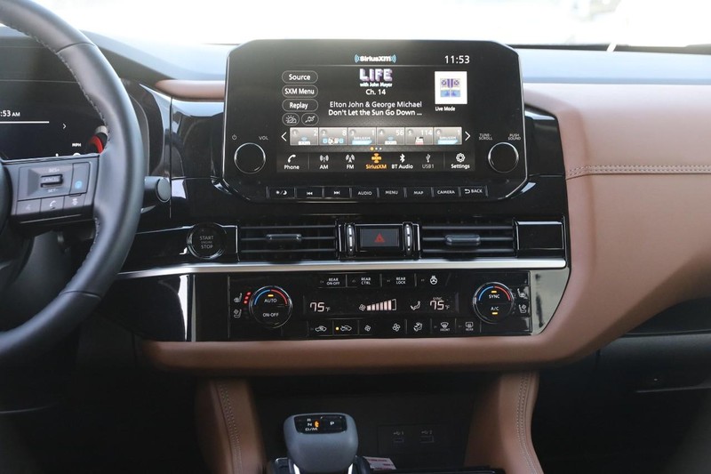 Nissan Pathfinder Vehicle Image 29