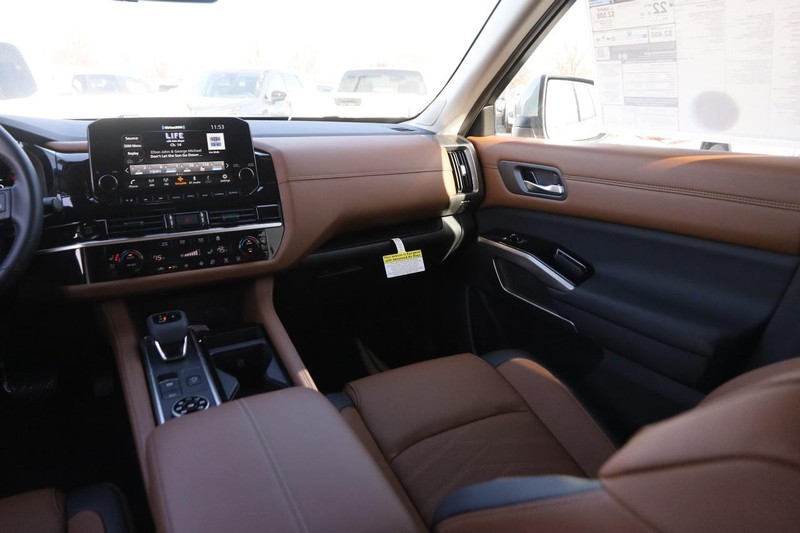 Nissan Pathfinder Vehicle Image 30
