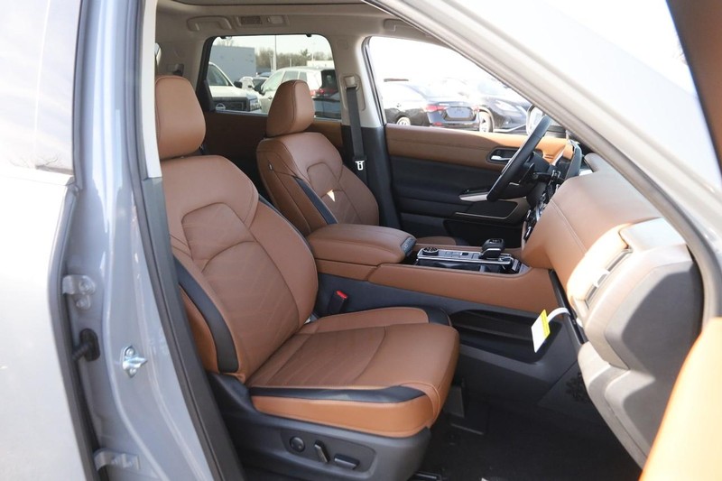 Nissan Pathfinder Vehicle Image 31