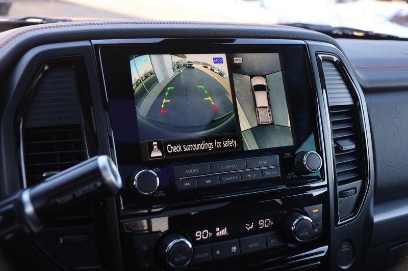 Nissan Titan Vehicle Image 17