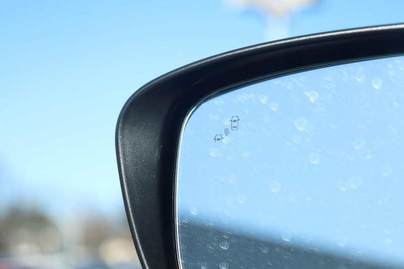 Nissan Frontier Vehicle Image 22