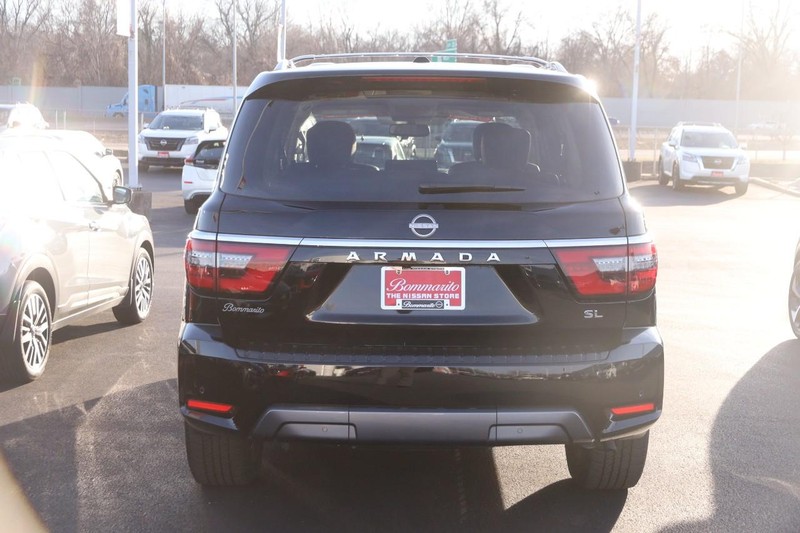 Nissan Armada Vehicle Image 07