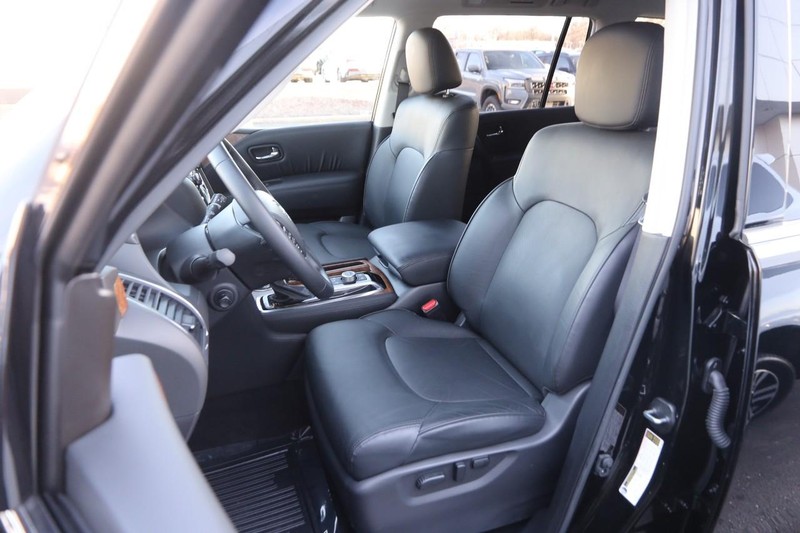 Nissan Armada Vehicle Image 12