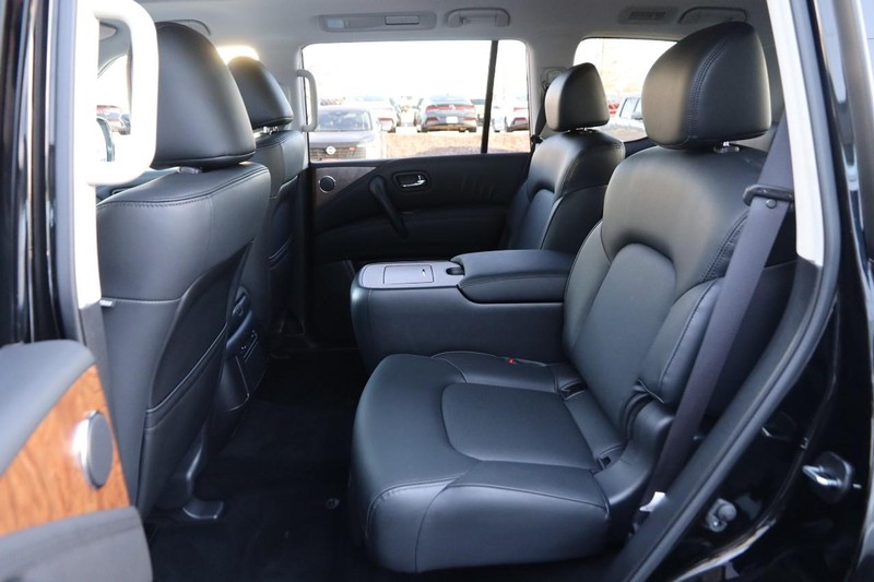 Nissan Armada Vehicle Image 13