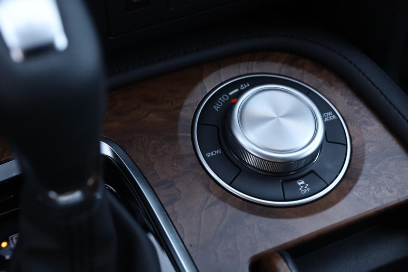 Nissan Armada Vehicle Image 23