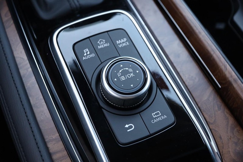 Nissan Armada Vehicle Image 24