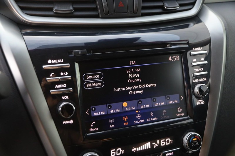 Nissan Murano Vehicle Image 17