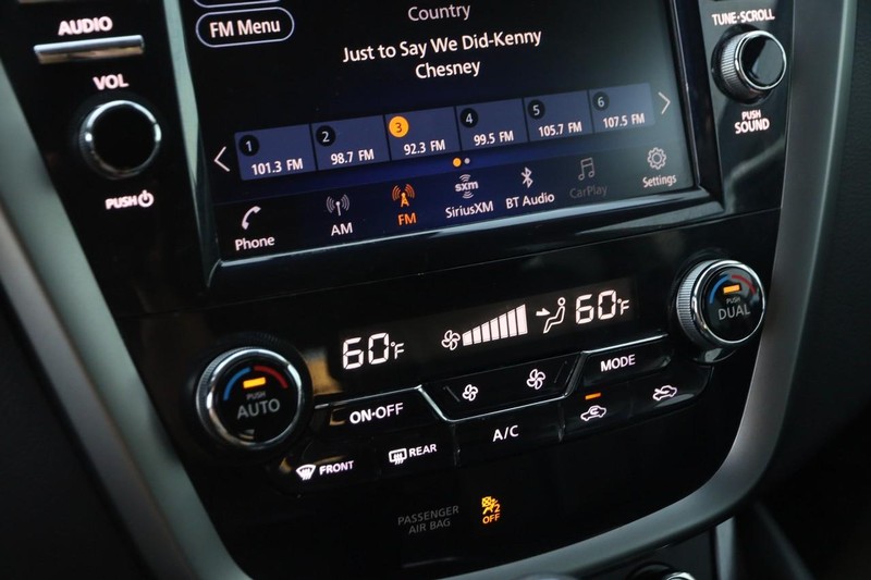 Nissan Murano Vehicle Image 19