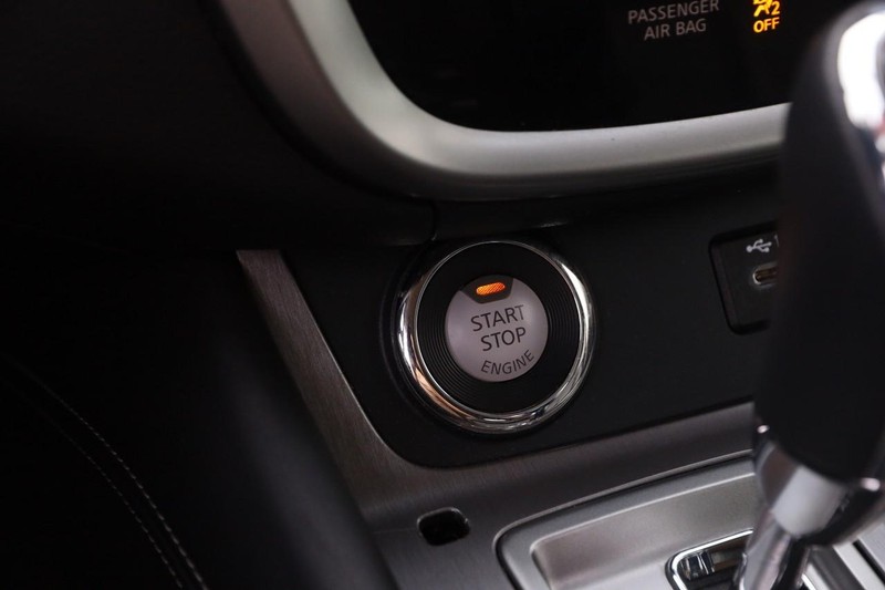 Nissan Murano Vehicle Image 20