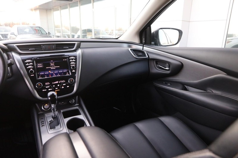 Nissan Murano Vehicle Image 27