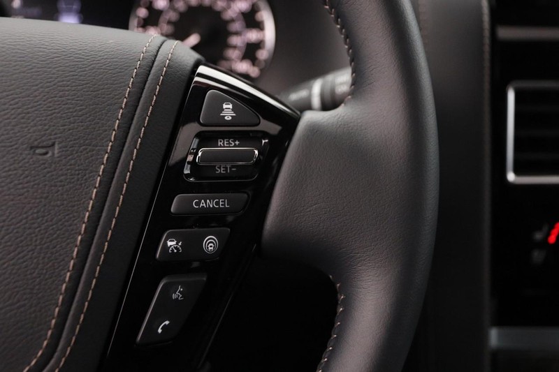Nissan Armada Vehicle Image 17