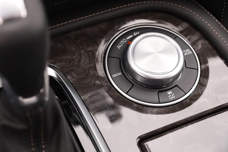 Nissan Armada Vehicle Image 23