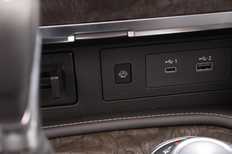 Nissan Armada Vehicle Image 25