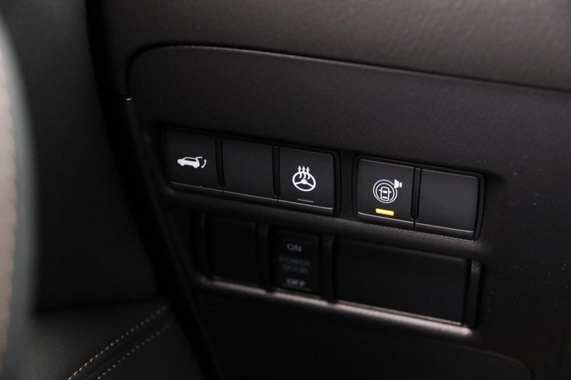 Nissan Armada Vehicle Image 26