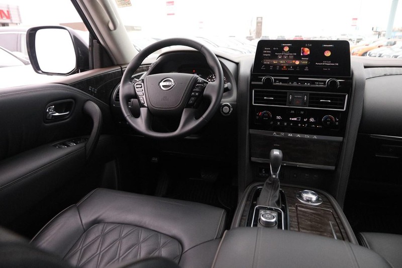 Nissan Armada Vehicle Image 28