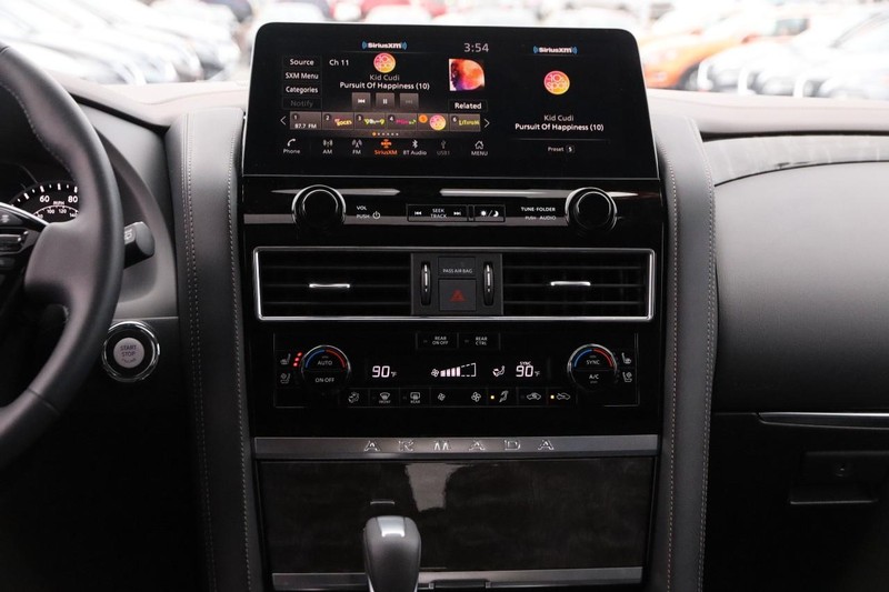Nissan Armada Vehicle Image 30