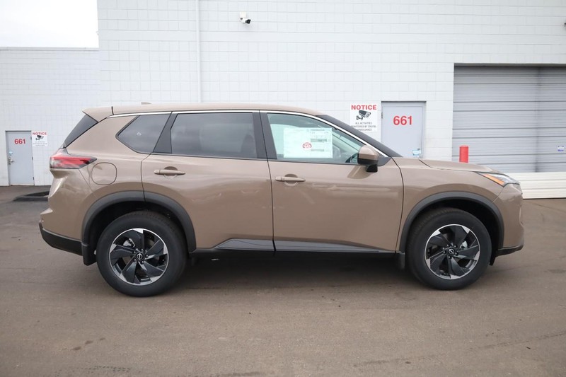 Nissan Rogue Vehicle Image 06