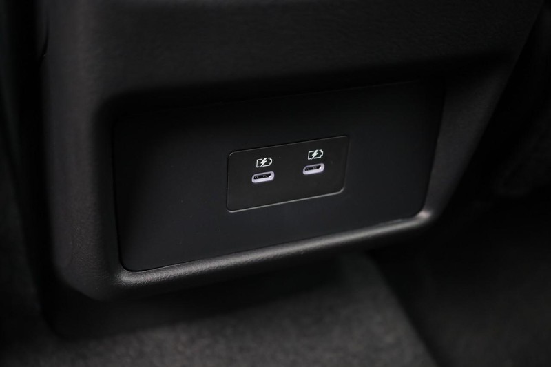 Nissan Rogue Vehicle Image 23
