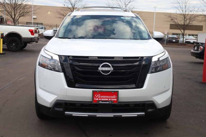 Nissan Pathfinder Vehicle Image 05