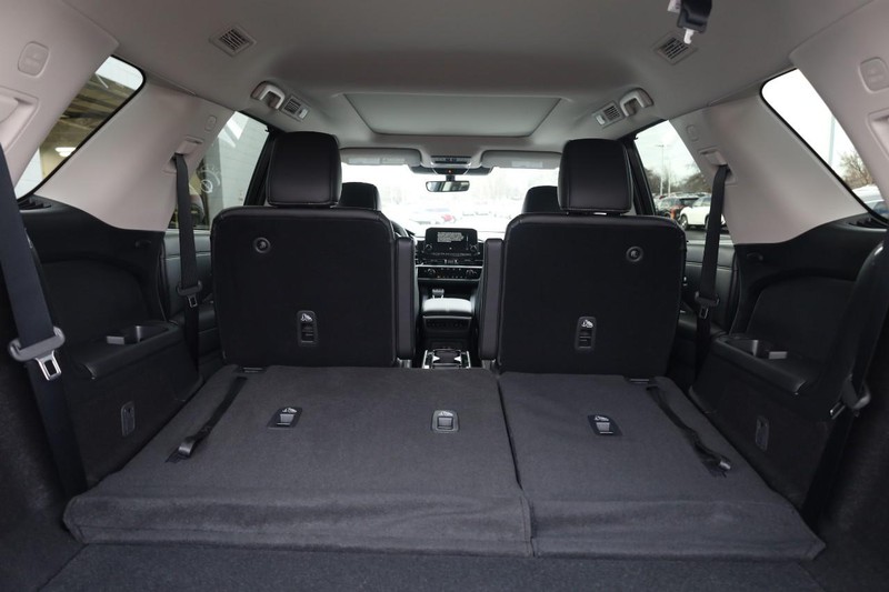 Nissan Pathfinder Vehicle Image 09