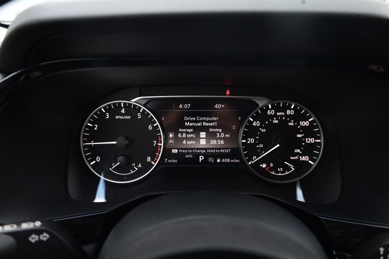 Nissan Pathfinder Vehicle Image 12