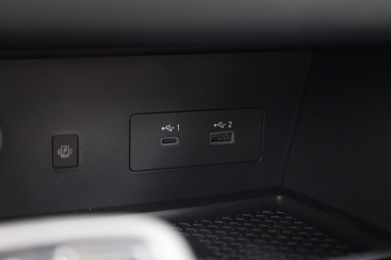 Nissan Pathfinder Vehicle Image 17