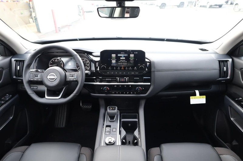 Nissan Pathfinder Vehicle Image 27