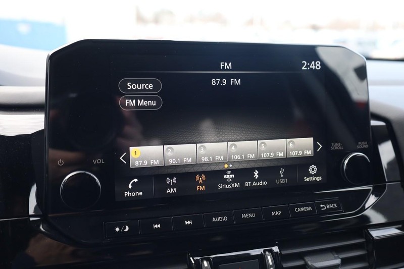 Nissan Pathfinder Vehicle Image 13