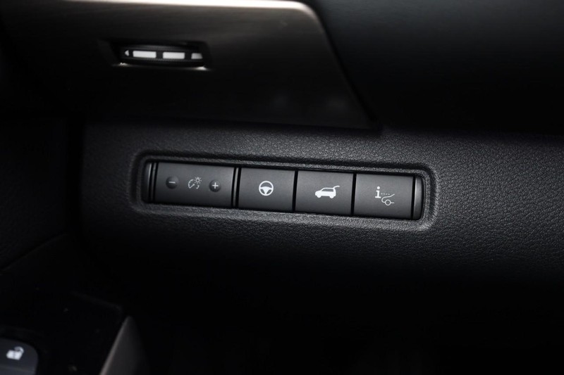 Nissan Pathfinder Vehicle Image 19