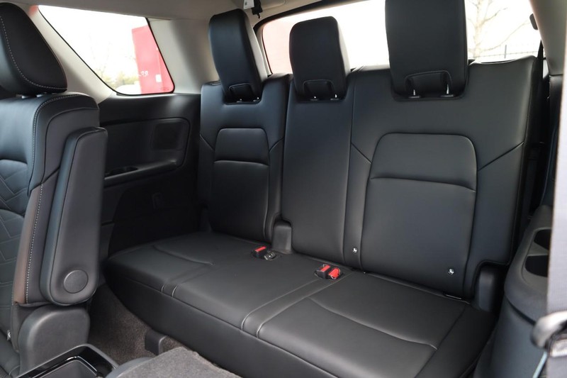 Nissan Pathfinder Vehicle Image 26