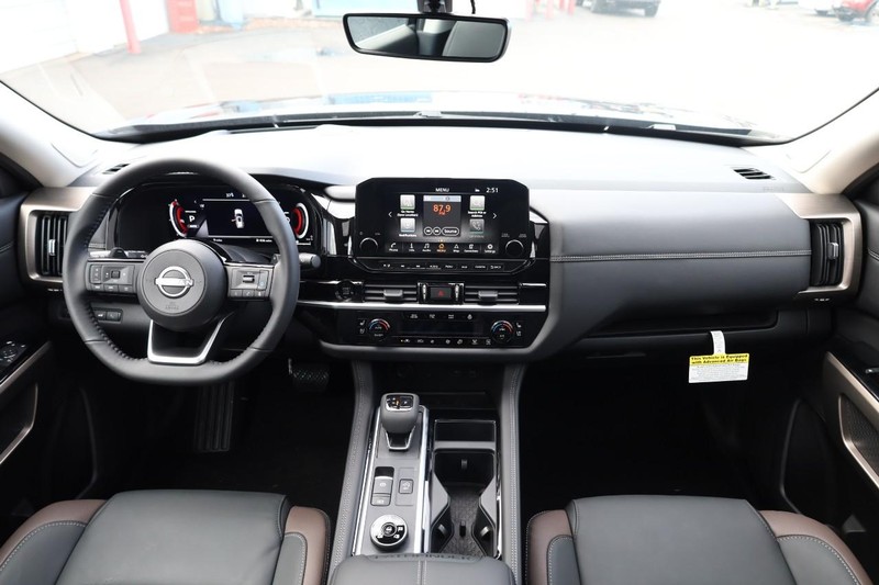 Nissan Pathfinder Vehicle Image 27