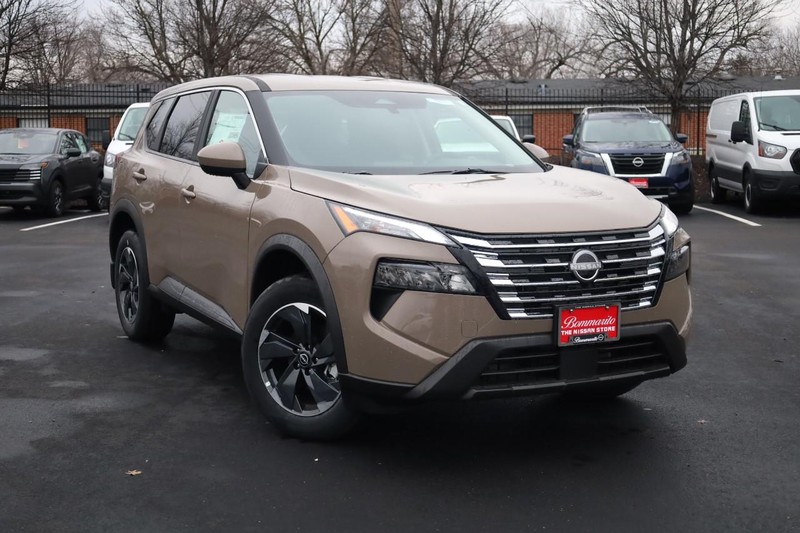 Nissan Rogue Vehicle Image 02