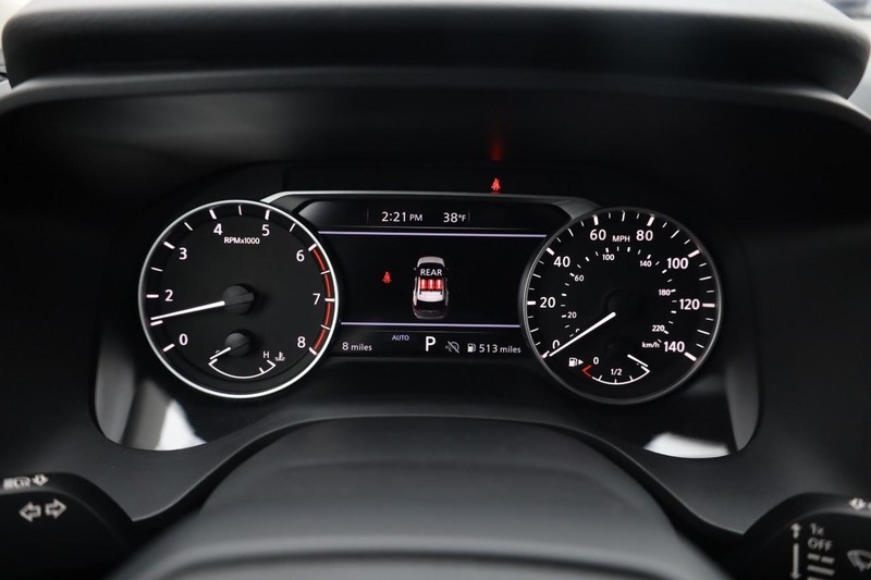 Nissan Rogue Vehicle Image 12