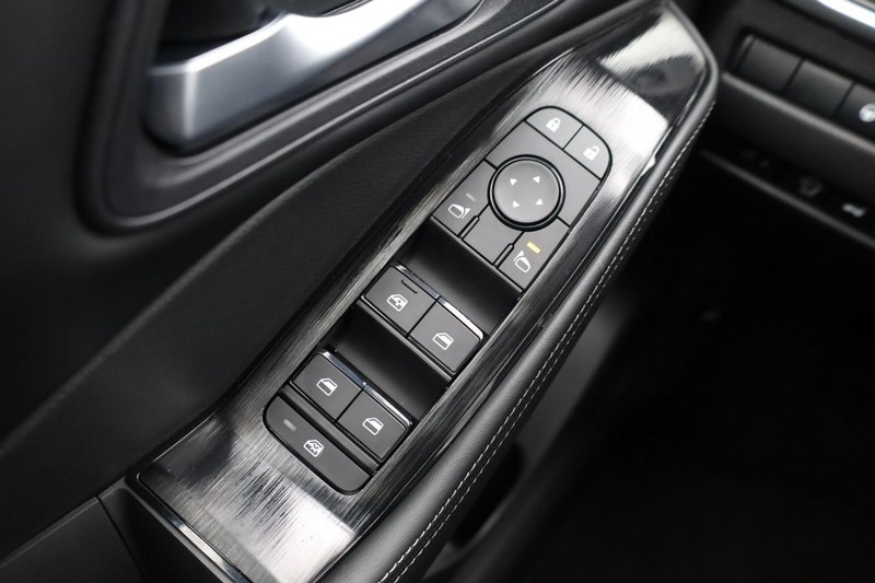 Nissan Rogue Vehicle Image 20