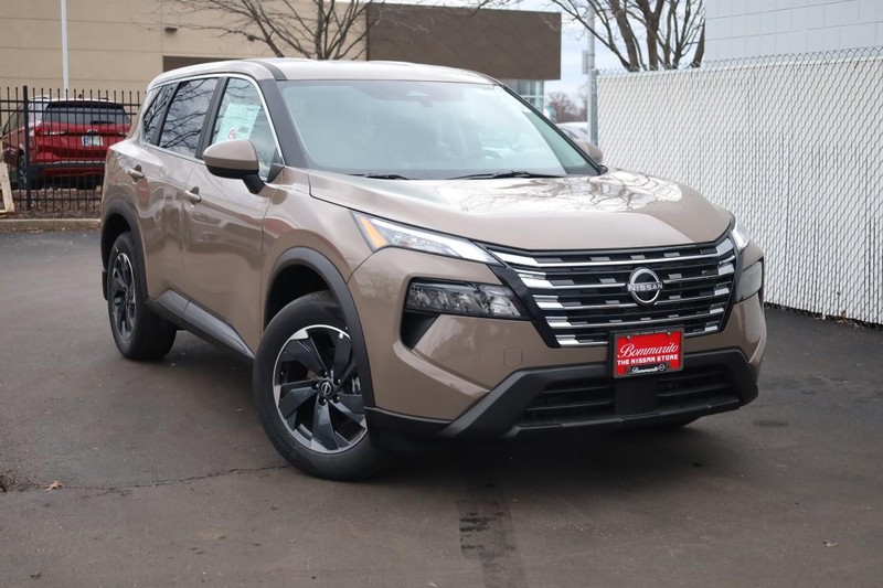Nissan Rogue Vehicle Image 02