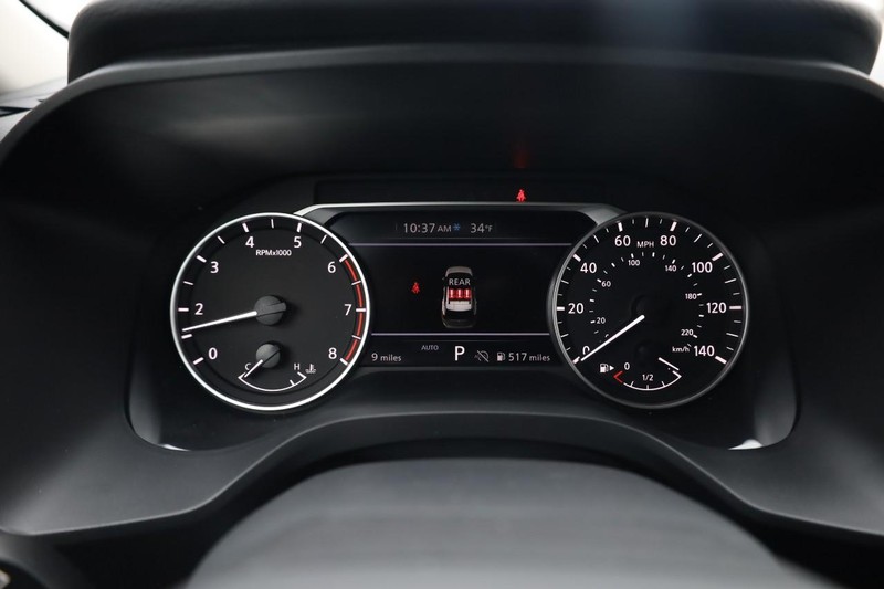 Nissan Rogue Vehicle Image 12