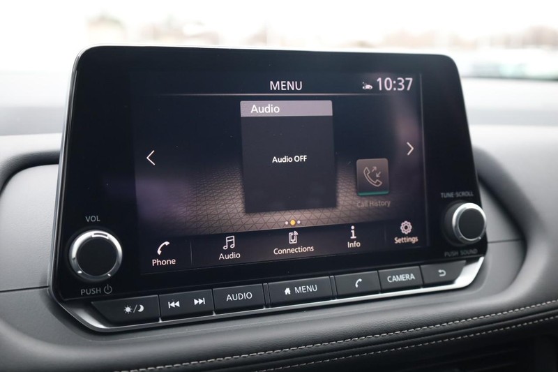 Nissan Rogue Vehicle Image 13