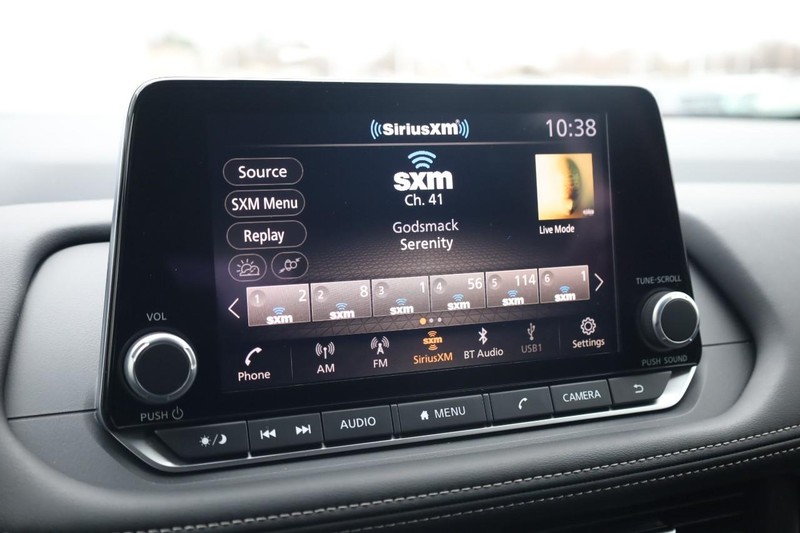Nissan Rogue Vehicle Image 14