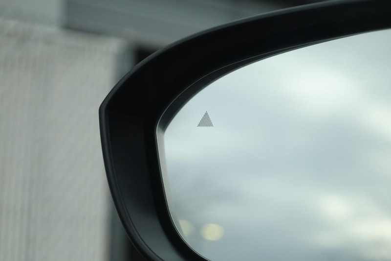 Nissan Rogue Vehicle Image 21