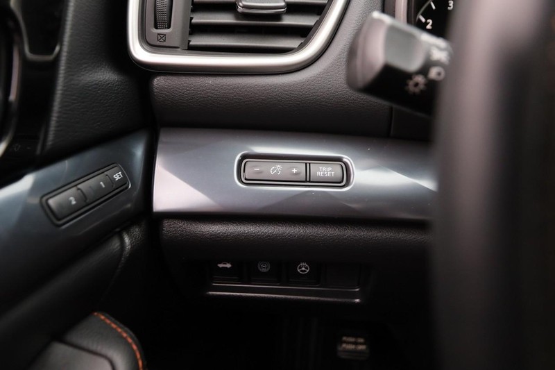Nissan Maxima Vehicle Image 03