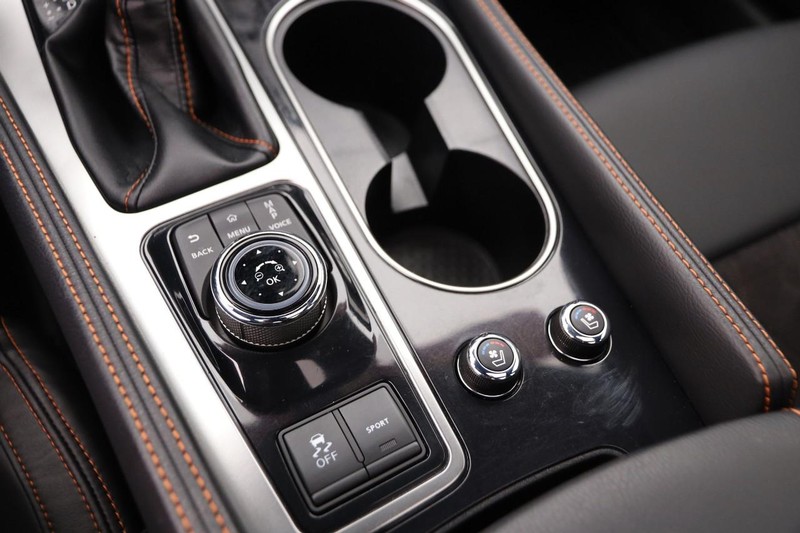 Nissan Maxima Vehicle Image 21